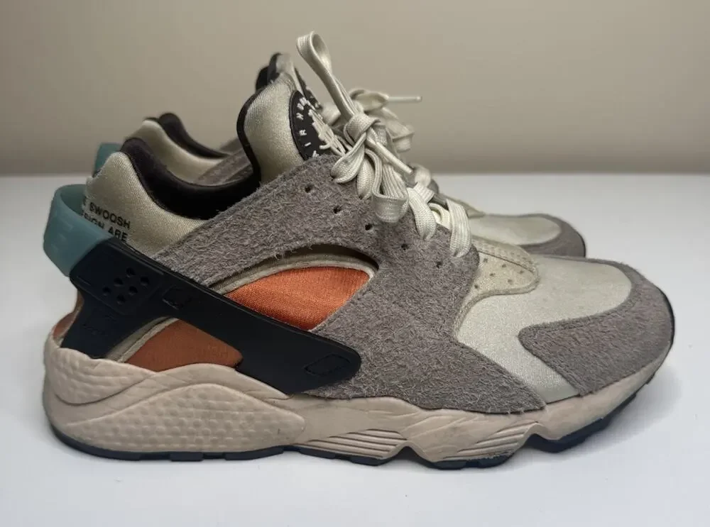 Nike Air Huarache Koromogae Sneaker DO7261-087 Womens 9.5 Moon Fossil Suede Low